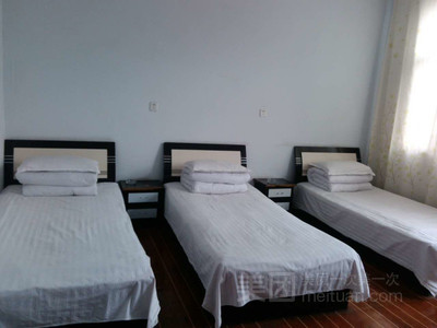 静雅舒旅馆团购优惠 三人间入住一晚，超值体验尽在美团